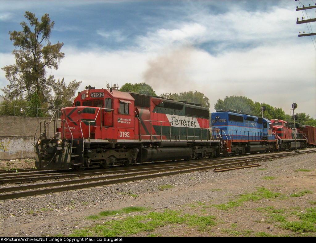 FXE SD40-2 and ES44AC Locomotives